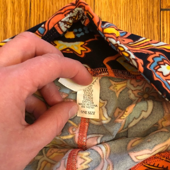 Lularoe OS Leggings - Picture 3 of 3